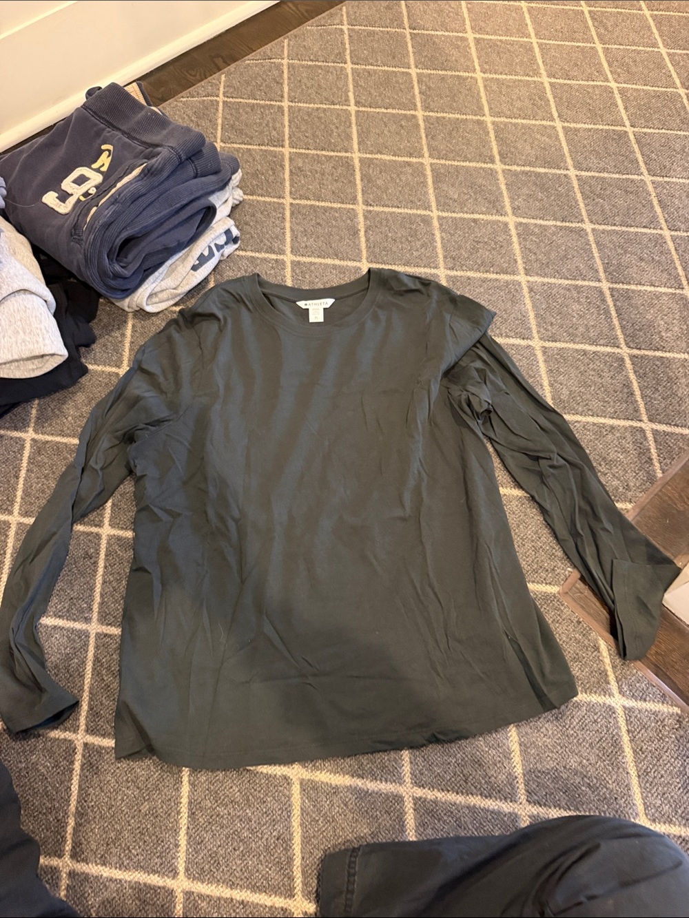 Never worn womens athleta navy Long-Sleeve Crewneck Shirt